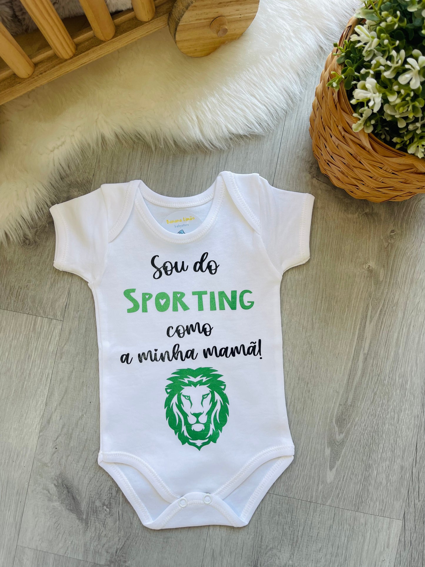 Body ou tshirt de bebé  "Sou do Sporting, como a minha mamã"