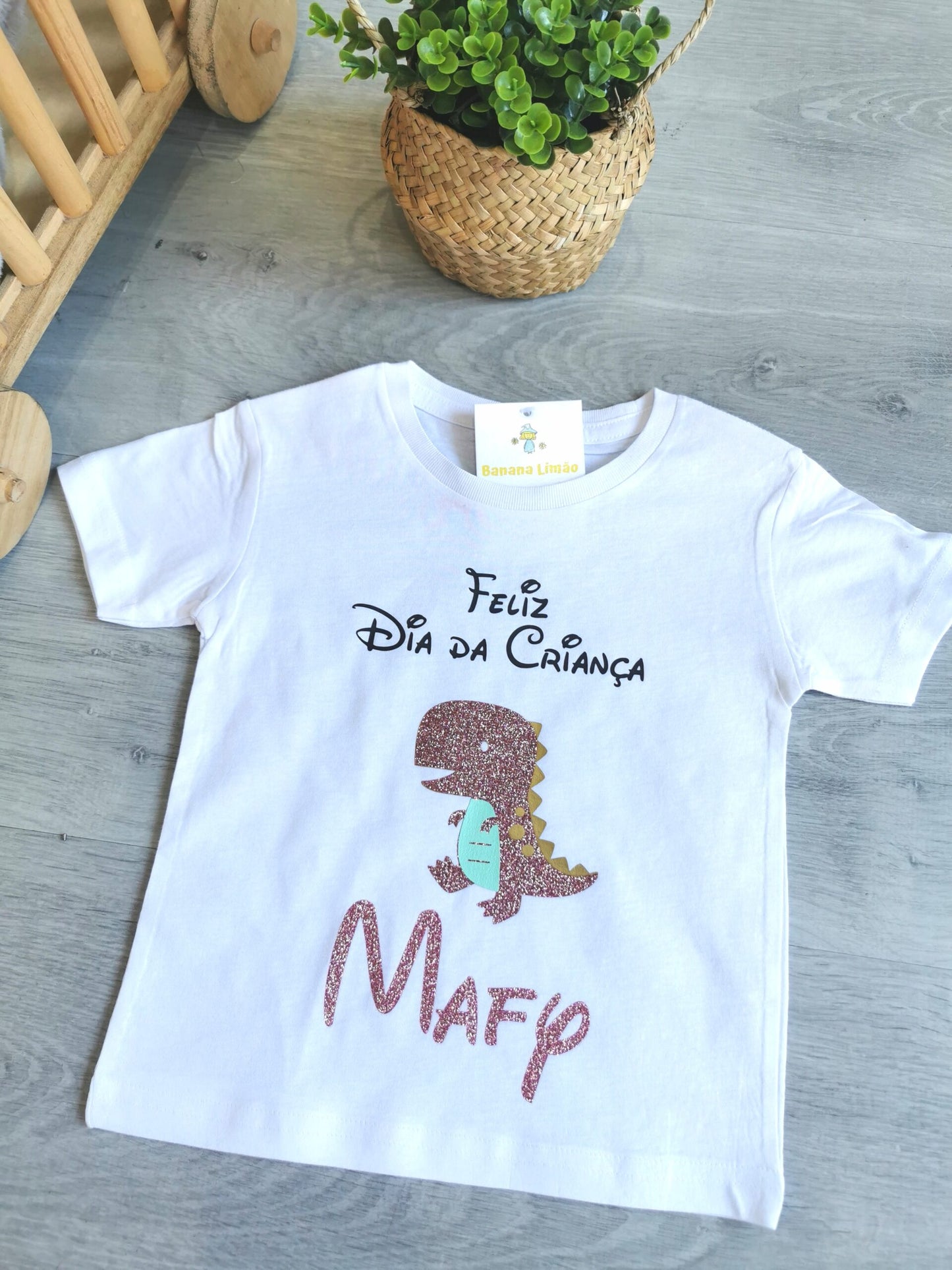 Tshirt ou body "Feliz dia da Criança" - Modelo Dinossauro