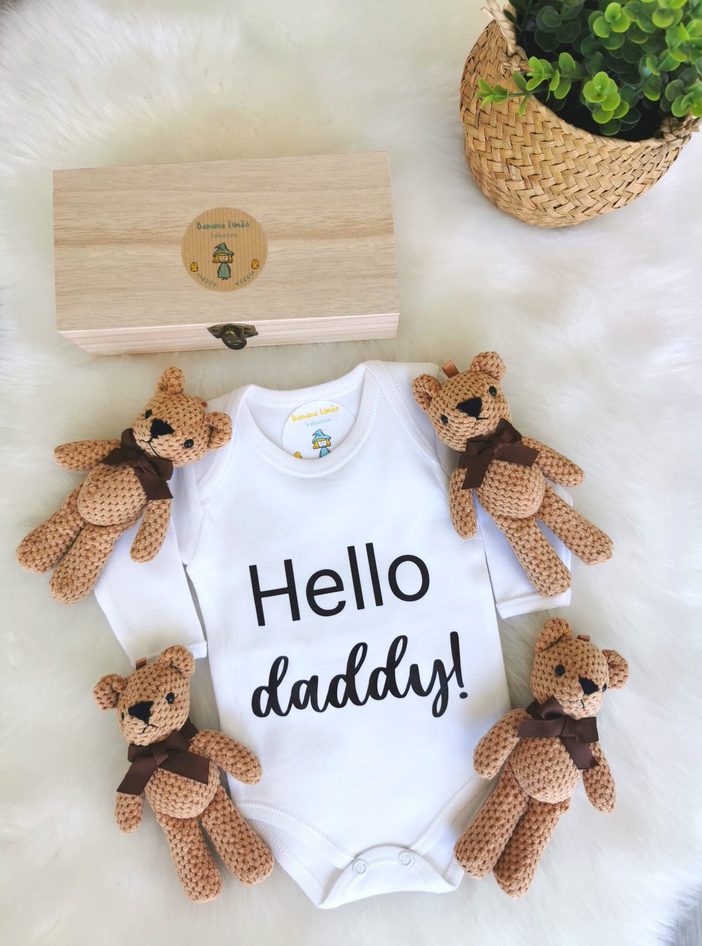 Pregnancy announcement box - YOUR SENTENCE